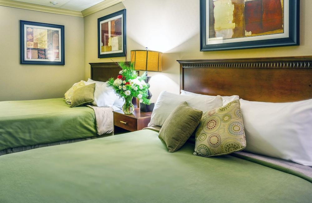 Georgian Bay Trademark Collection By Wyndham Hotel 3*